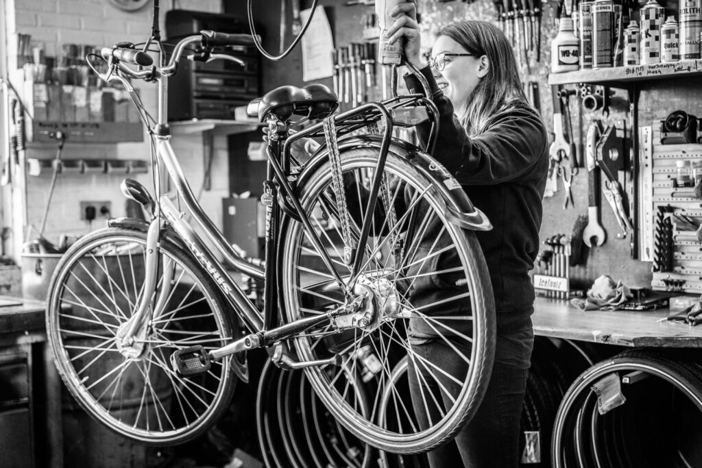 Does your own bicycle need to be repaired?